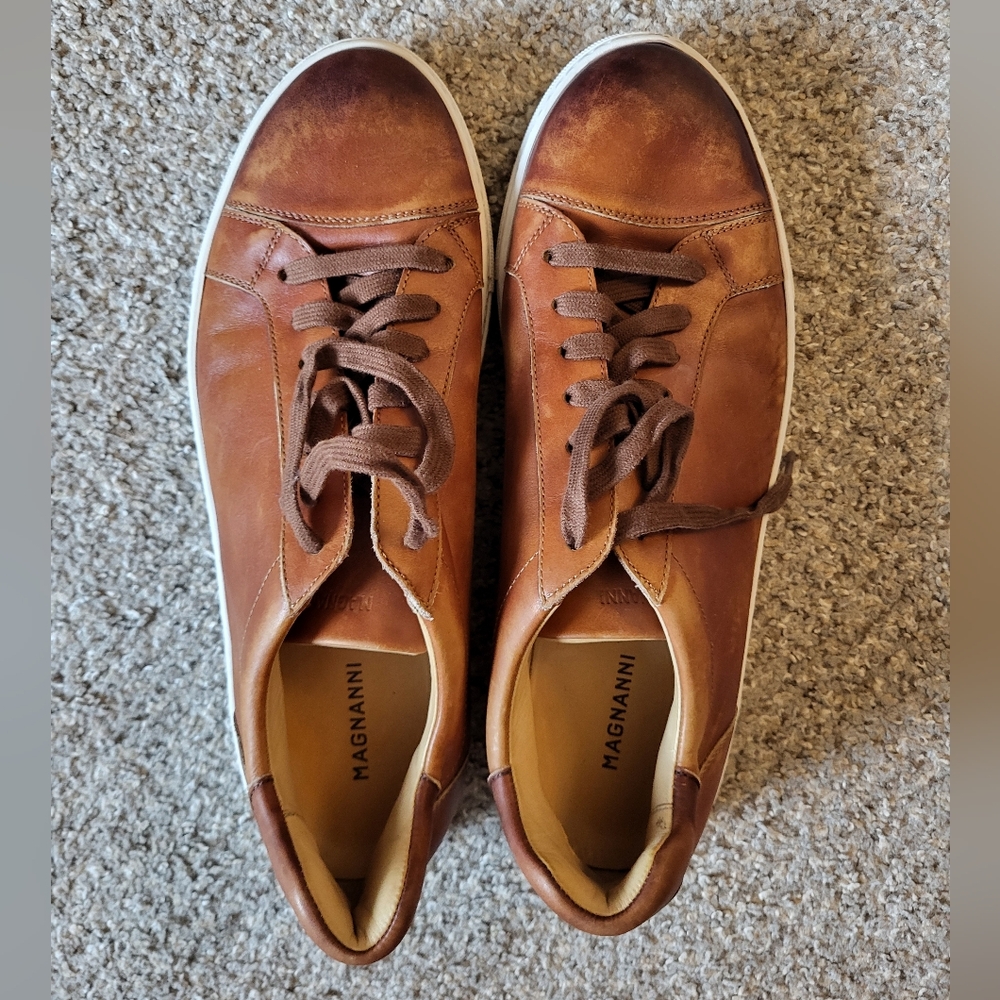 Magnanni men's size 11.5 brown leather sneakers